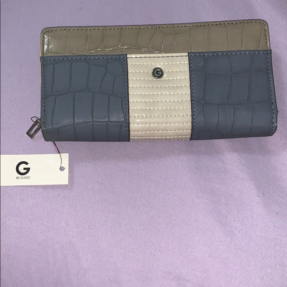 Guess wallet
